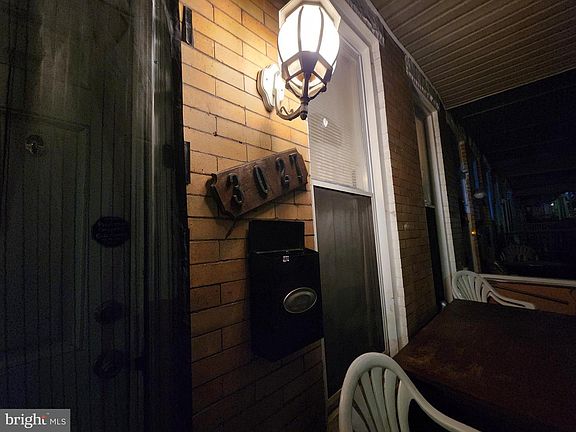 4th image of 3027 Walbrook Ave
