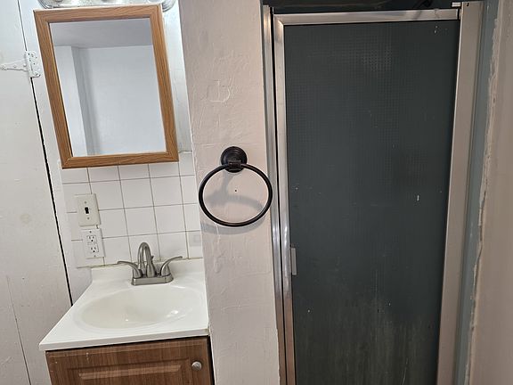 5th image of 1 Allen Ct