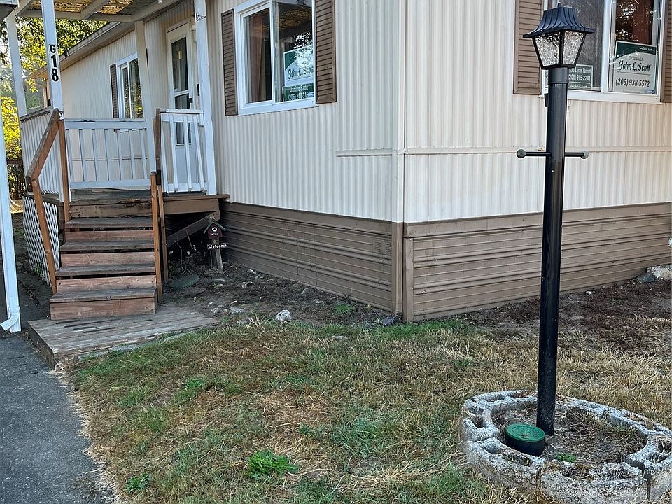 Front of home>