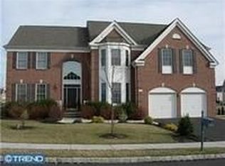 2733 Honeysuckle Ln, Huntingdon Valley, PA 19006