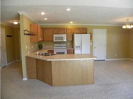 3rd image of 1221 Bowden Dr