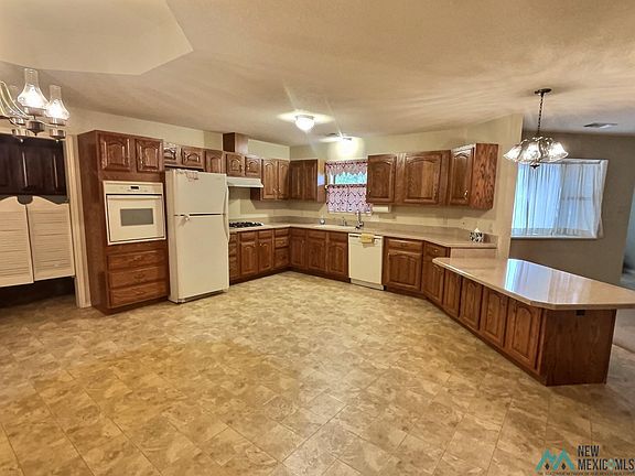 3rd image of 3029 Alhambra Dr
