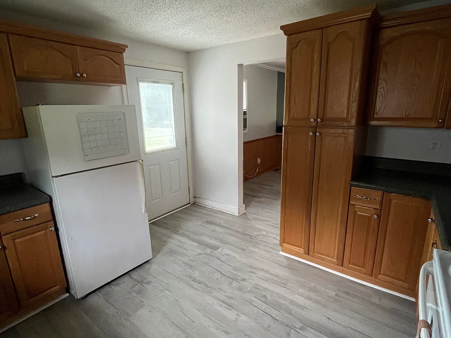 311 E Louisiana Ave — Photo 3