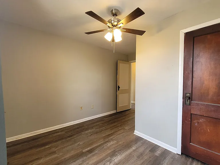 3138 Wabash Ave — Photo 16