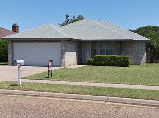 2218 92nd St, Lubbock, TX 79423