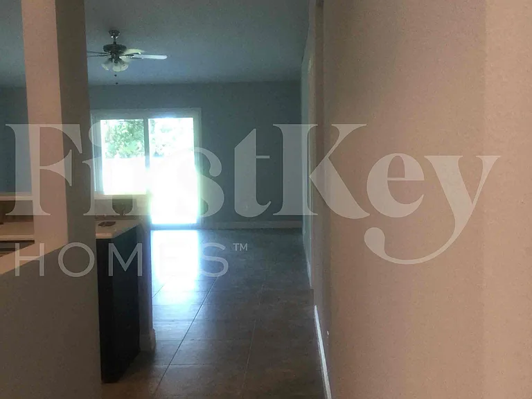 328 SW Ridgecrest Dr — Photo 5