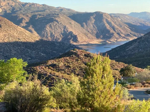 1 Peutz Valley Rd, Alpine, CA 91901