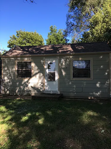 1219 E 36th Ct Photo 1