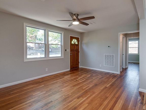 3rd image of 845 Rose Park Dr