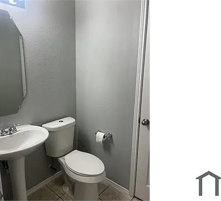 1538 Thornhill Ln — Photo 12