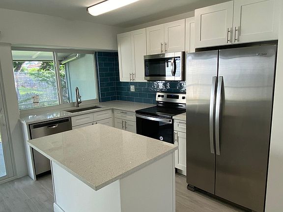4th image of 2151 NE 51st Ct