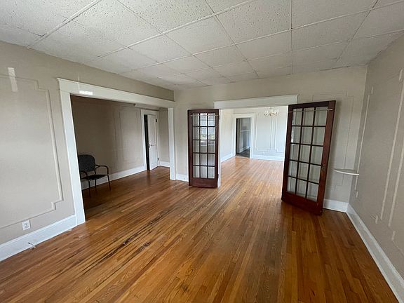 4th image of 333 Delaware Ave #1