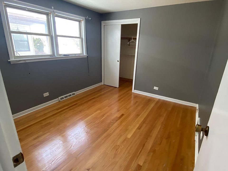 1st image of 7649 W Catalpa Ave