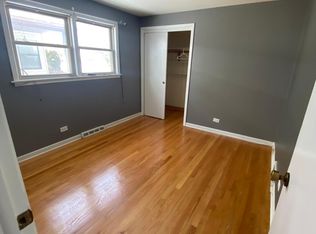 7649 W Catalpa Ave, Chicago, IL 60656