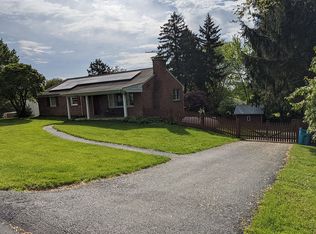 5707 Lakeview Dr, Frederick, MD 21702