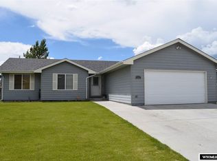 632 River Rock Trl, Evansville, WY 82636