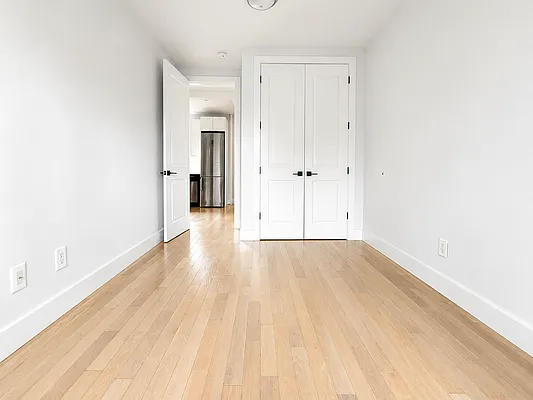 Bedroom, photo 1