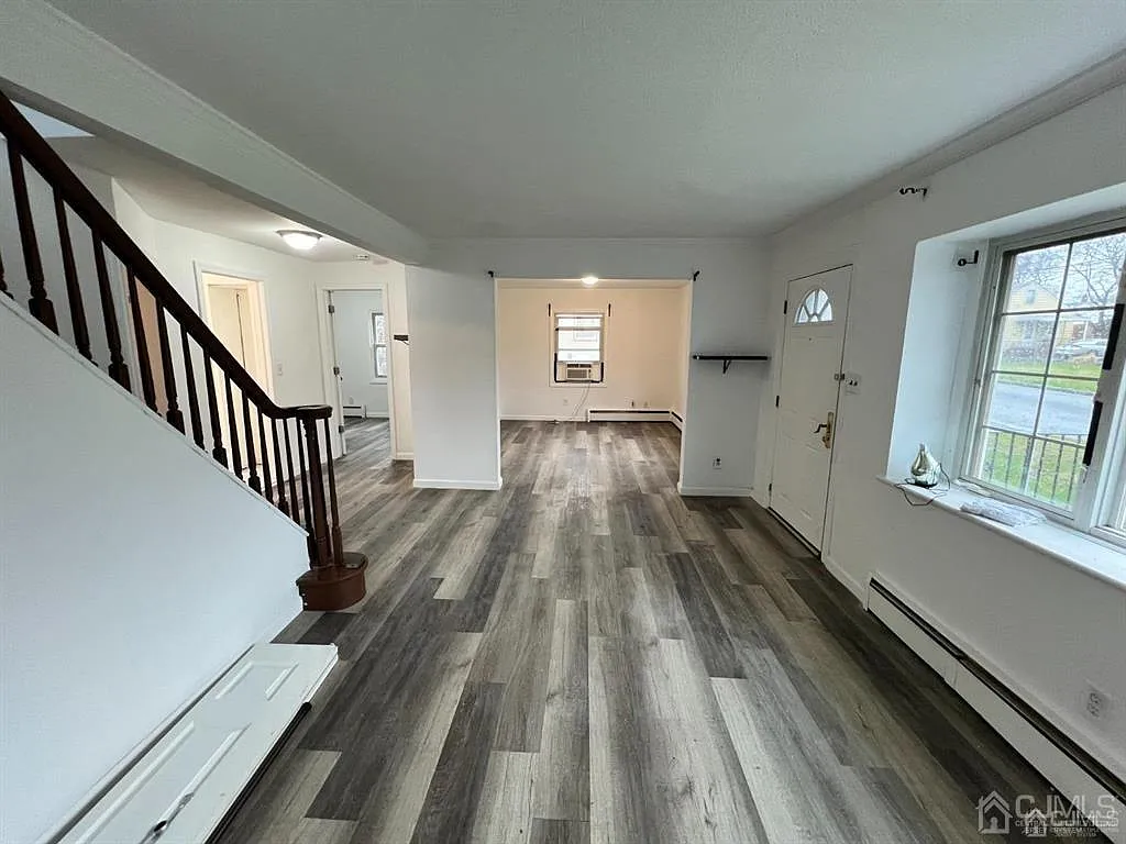 4 bed, 2.0 bath, 1206 sqft, $3,525 — Photo 4