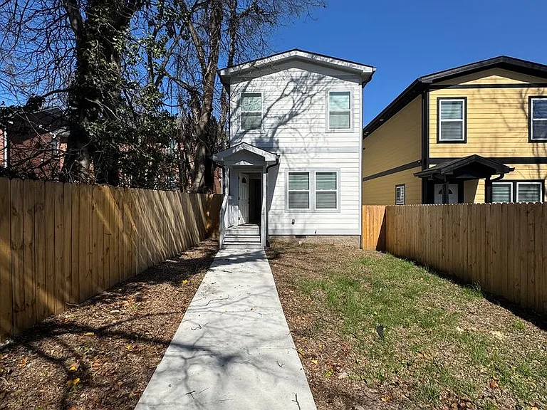 1911 Hermosa St — Photo 29