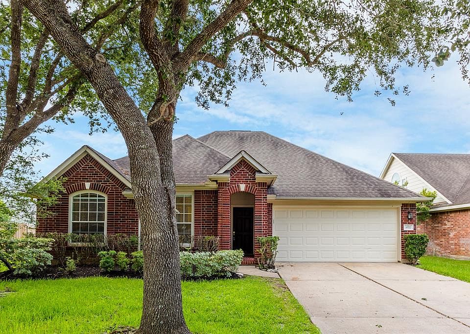 1st image of 4927 Falls Cir