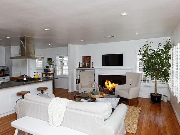4th image of 5654 Beck Ave