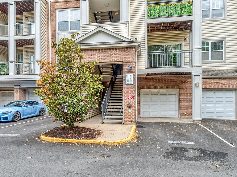 12120 Garden Ridge Ln #204 — Photo 2