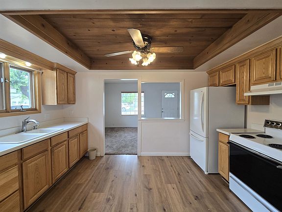 5th image of 130 Johnston Dr