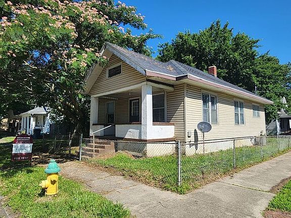 2nd image of 1436 Sycamore St