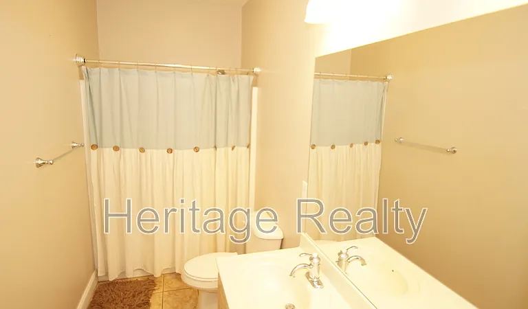 3006 Franklin Ave — Photo 22