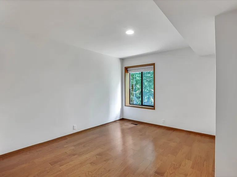 3820 SW Scholls Ferry Rd — Photo 29