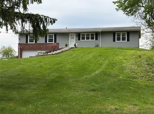 107 W Hillcrest Rd, Eighty Four, PA 15330
