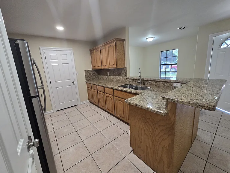3297 Los Arcos Cir — Photo 3