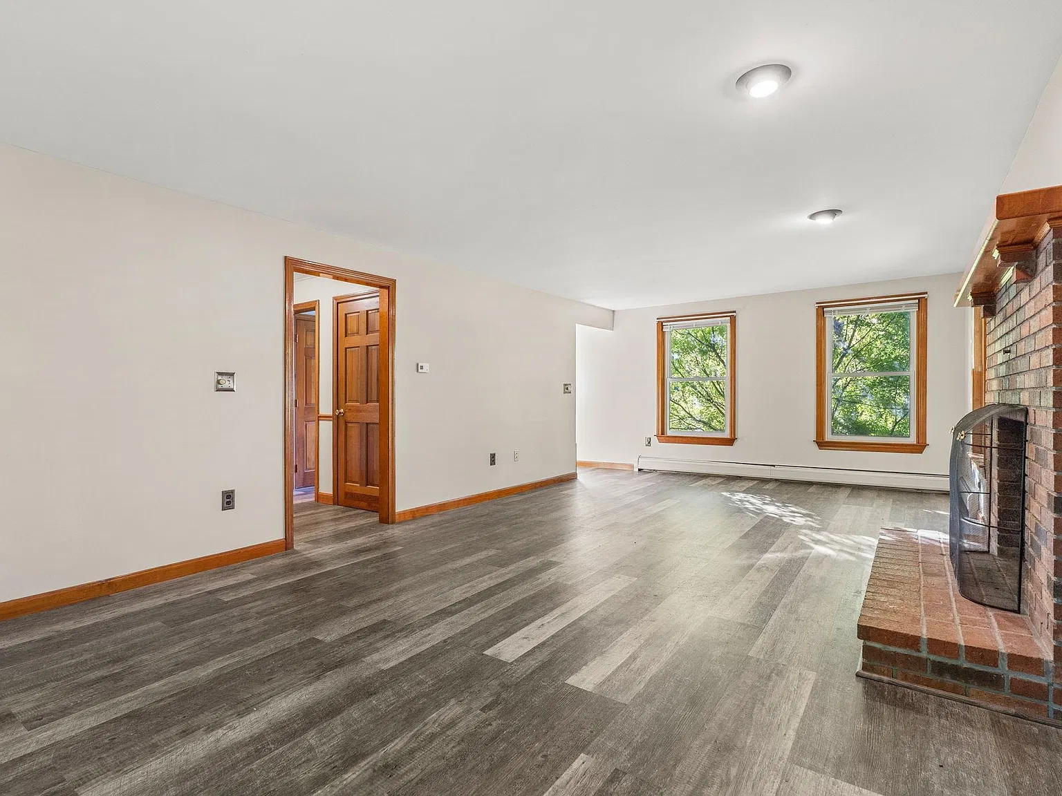 3 bed, 2.5 bath, 1840 sqft, $4,200 — Photo 4