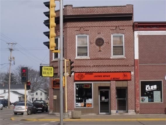 2nd image of 1100 Superior Ave