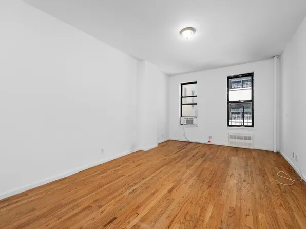 1473 First Avenue 2C image 3 of 5