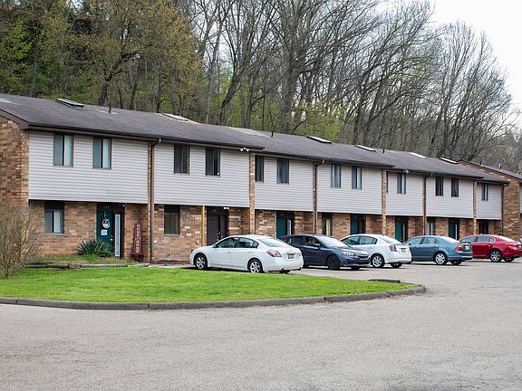 3rd image of 153 Valley Park Dr #167