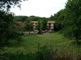 201 Hillvue Dr, Mars, PA 16046