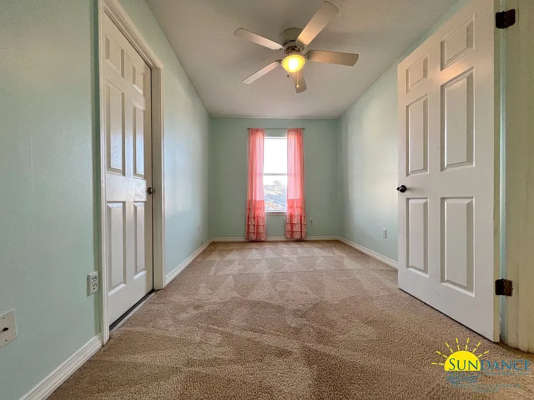 1059 Windmill Dr — Photo 20