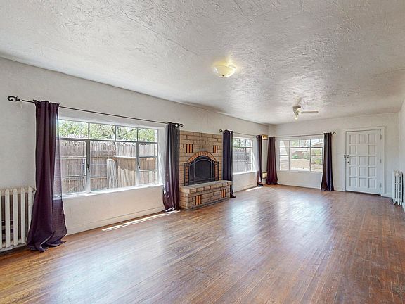 2nd image of 605 Salazar St