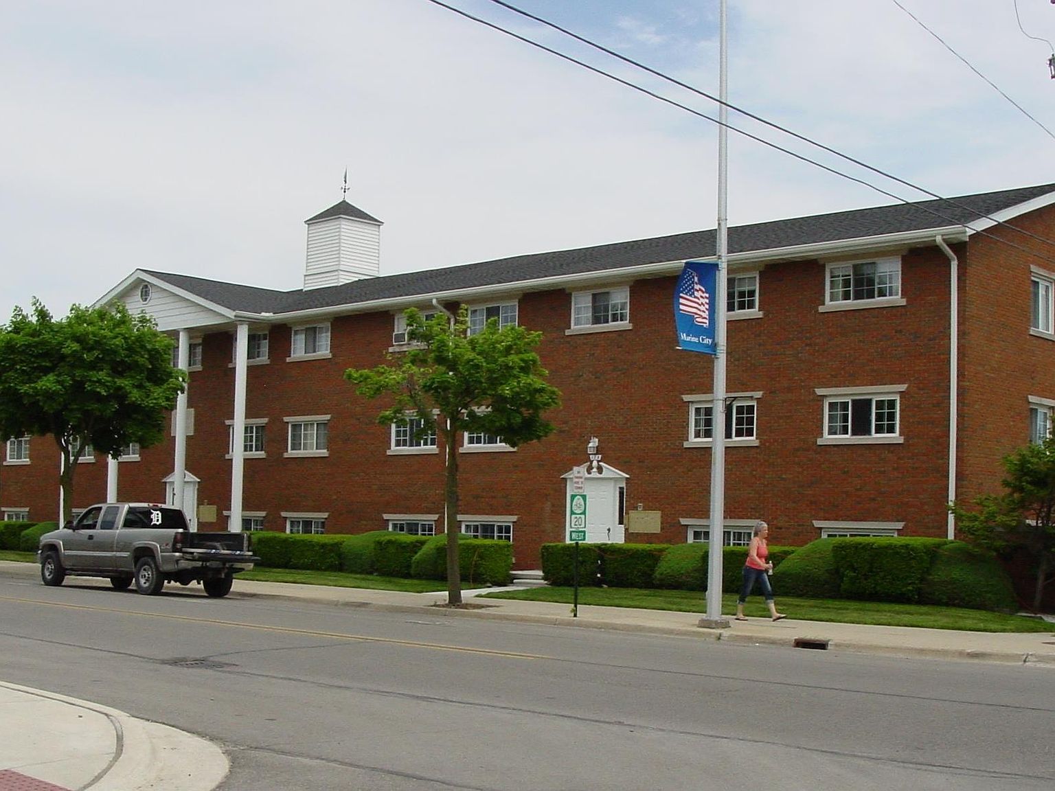 175 S Water St APT 302, Marine City, MI 48039 Zillow