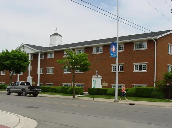 175 S Water St APT 302, Marine City, MI 48039