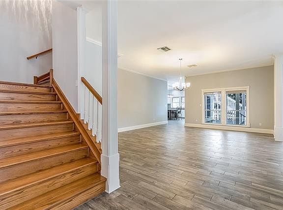 4th image of 1720 Garon Dr