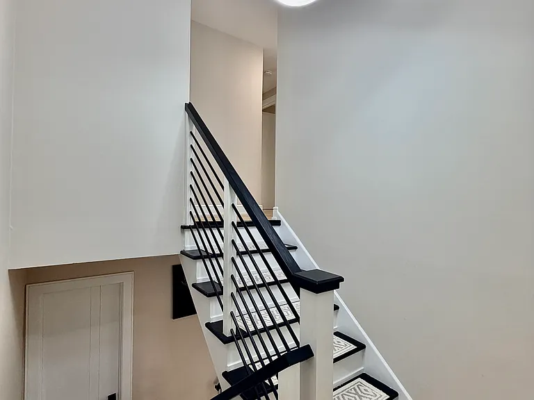1815 Williamsburg Dr — Photo 9