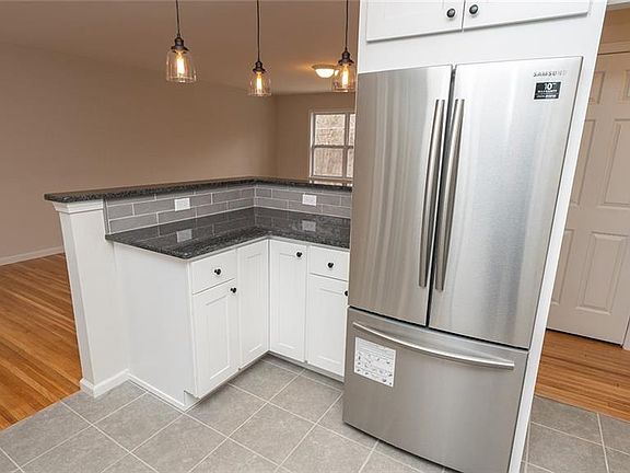 4th image of 156 Chandler Ln