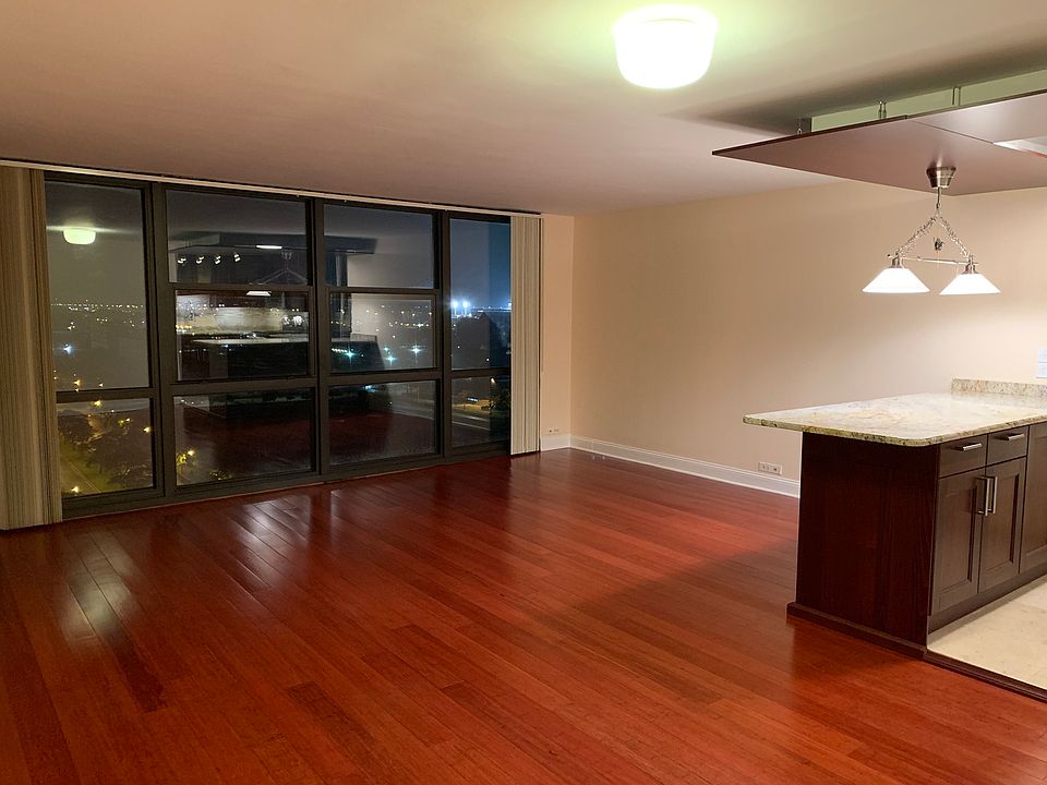 1st image of 2901 S Michigan Ave APT 1505
