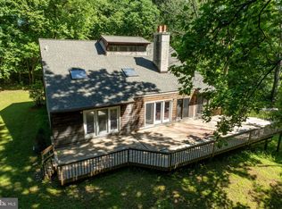 1672 Hilltop Rd, Spring City, PA 19475