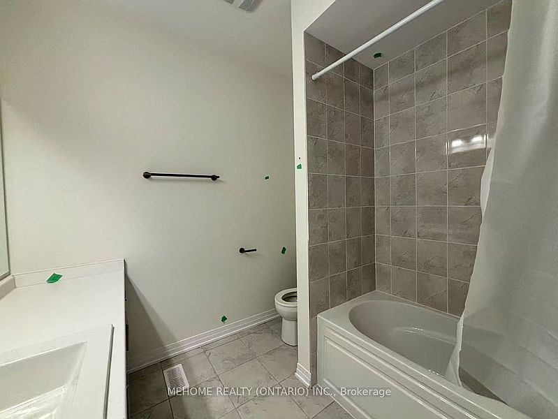 Richmond Hill Townhouse for rent - 4 Bedrooms — photo 13