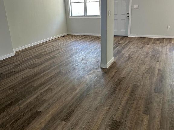 3rd image of 338 S Market St