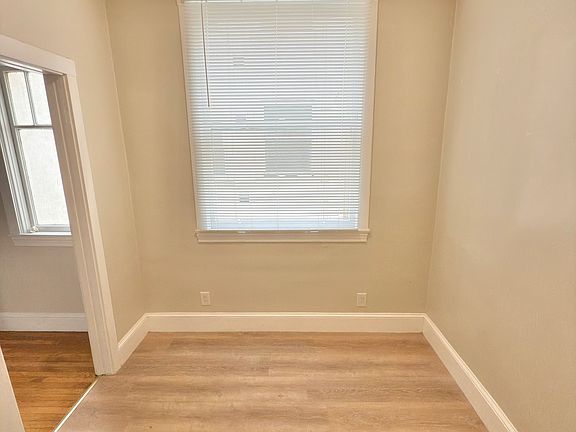 4th image of 940 Bay St APT 4