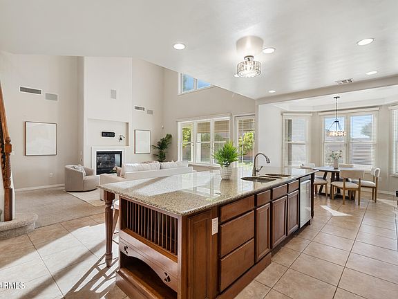 3rd image of 3114 S ASHLEY Drive